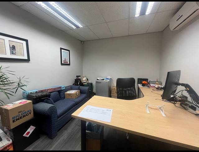 121M² OFFICE TO LET IN ROSEBANK